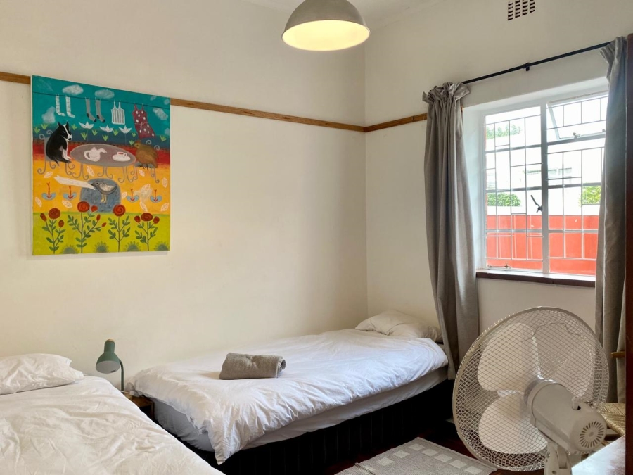 2 Bedroom Property for Sale in Vredehoek Western Cape